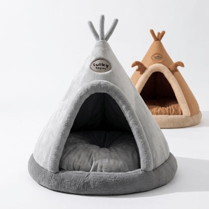 Abri chaton avec coussin rembourré et structure tipi enveloppante pour cocon apaisant