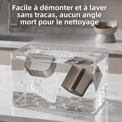 Distributeur à eau pour chat entièrement démontable facilitant un nettoyage rapide pour sa santé