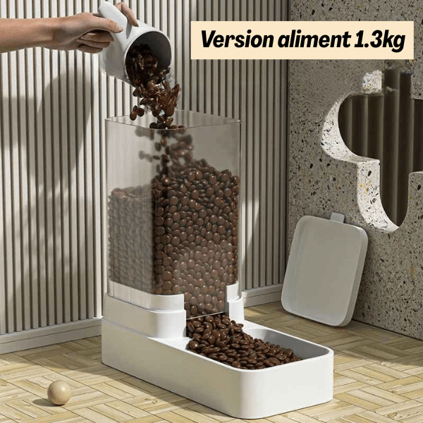 Distributeur croquettes chat 1.3kg avec versement de croquettes