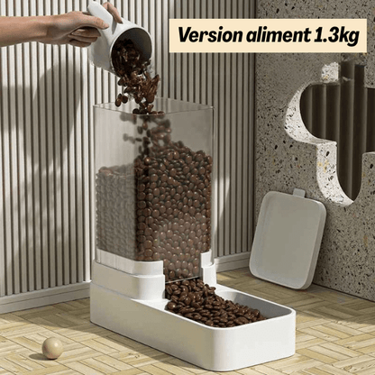 Distributeur croquettes chat 1.3kg avec versement de croquettes