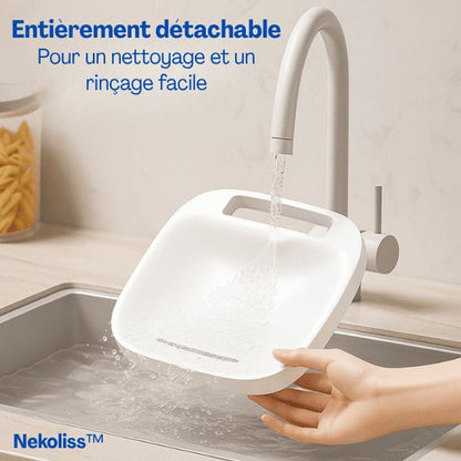 Fontaine à eau pour chat pratique et simple à rincer sous l'évier au quotidien