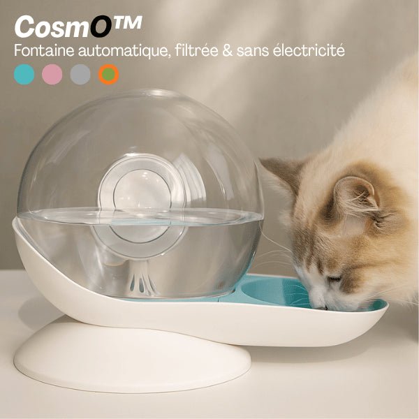 Fontaine à eau chat sans électricité bleu félin blanc boit dans CosmO™