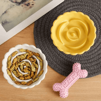 Gamelle anti glouton chaton céramique surélevée jaune et blanche - alimentation lente