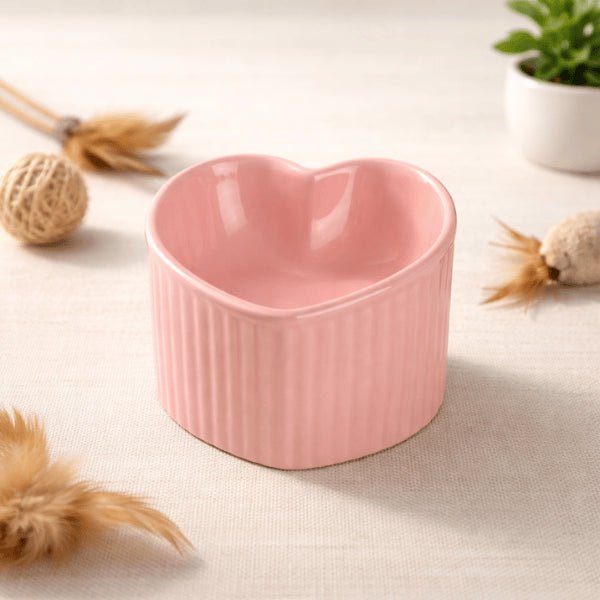 Gamelle en céramique pour chat rose pastel favorise confort et alimentation apaisée