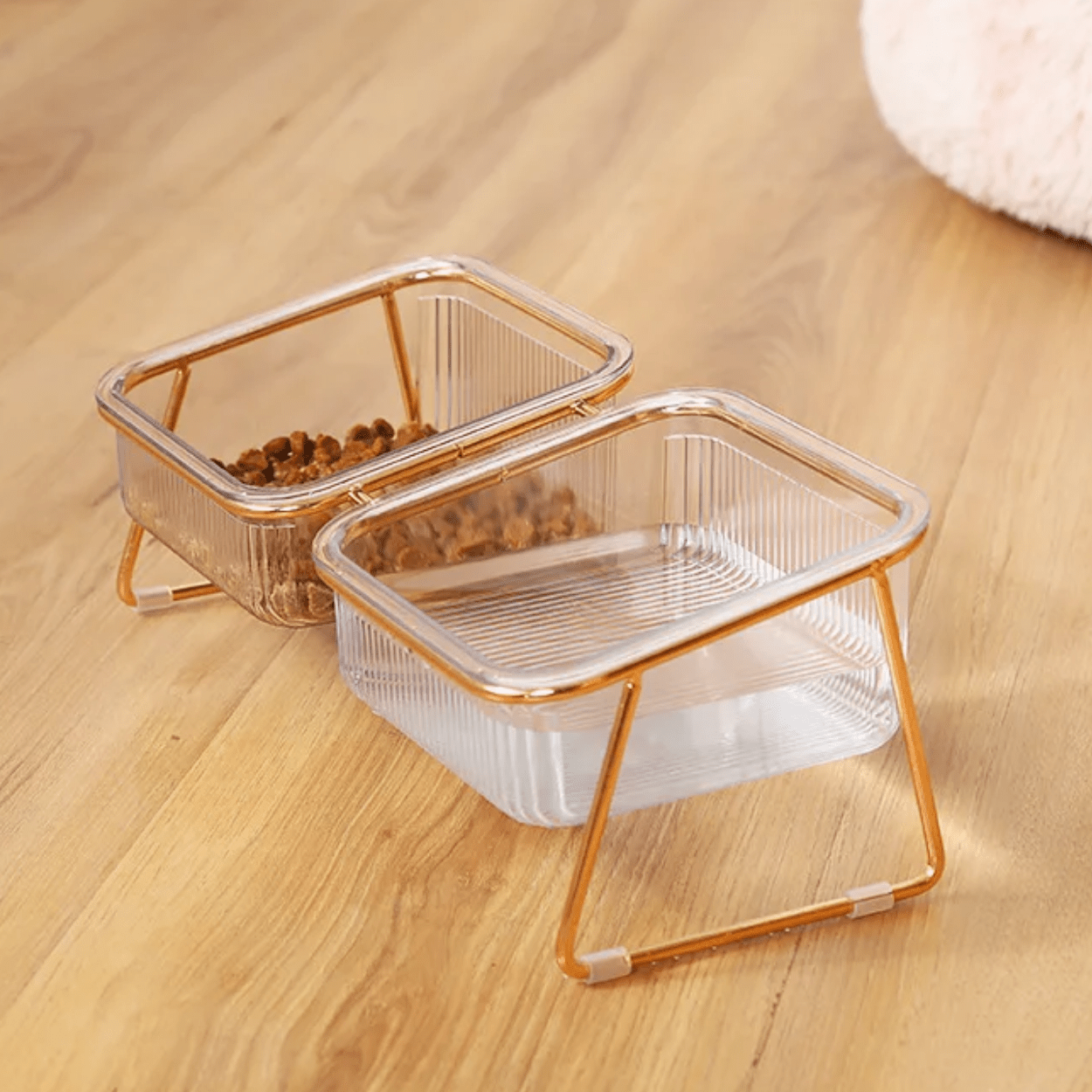 Gamelle pour chat surélevée inclinée carrée | Golden-Cat™ - Amour de Chat
