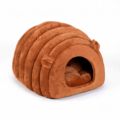 Niche chat orange en peluche douce créant un cocon chaleureux et apaisant quotidien
