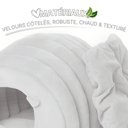 Niche chat en velours côtelé doux offrant chaleur confort et isolation thermique optimale
