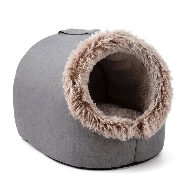 Niche pour chaton en fourrure beige offrant une cachette chaude et réconfortante intérieure